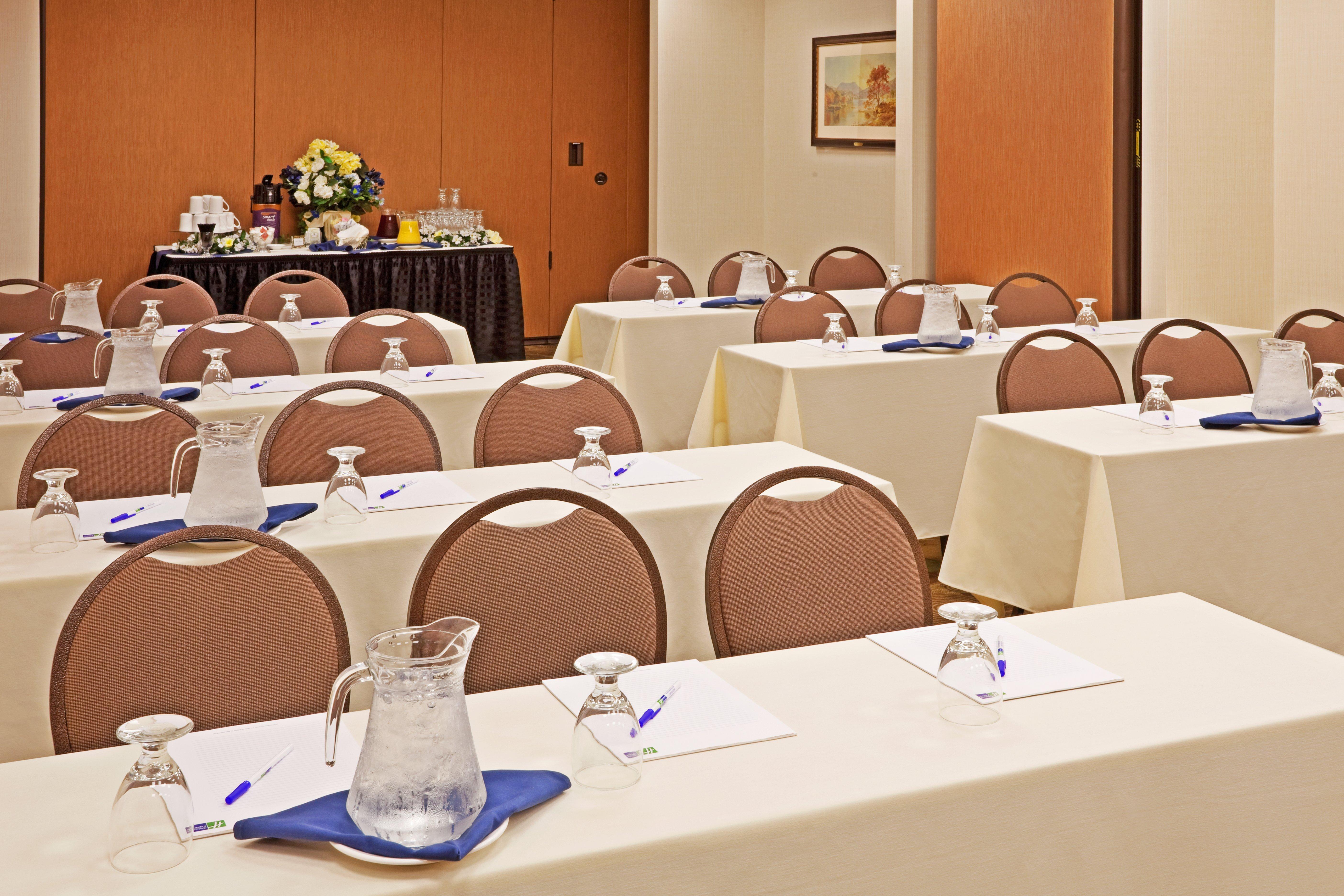 Holiday Inn Express & Suites Albany Airport Area - Latham By Ihg Exterior foto