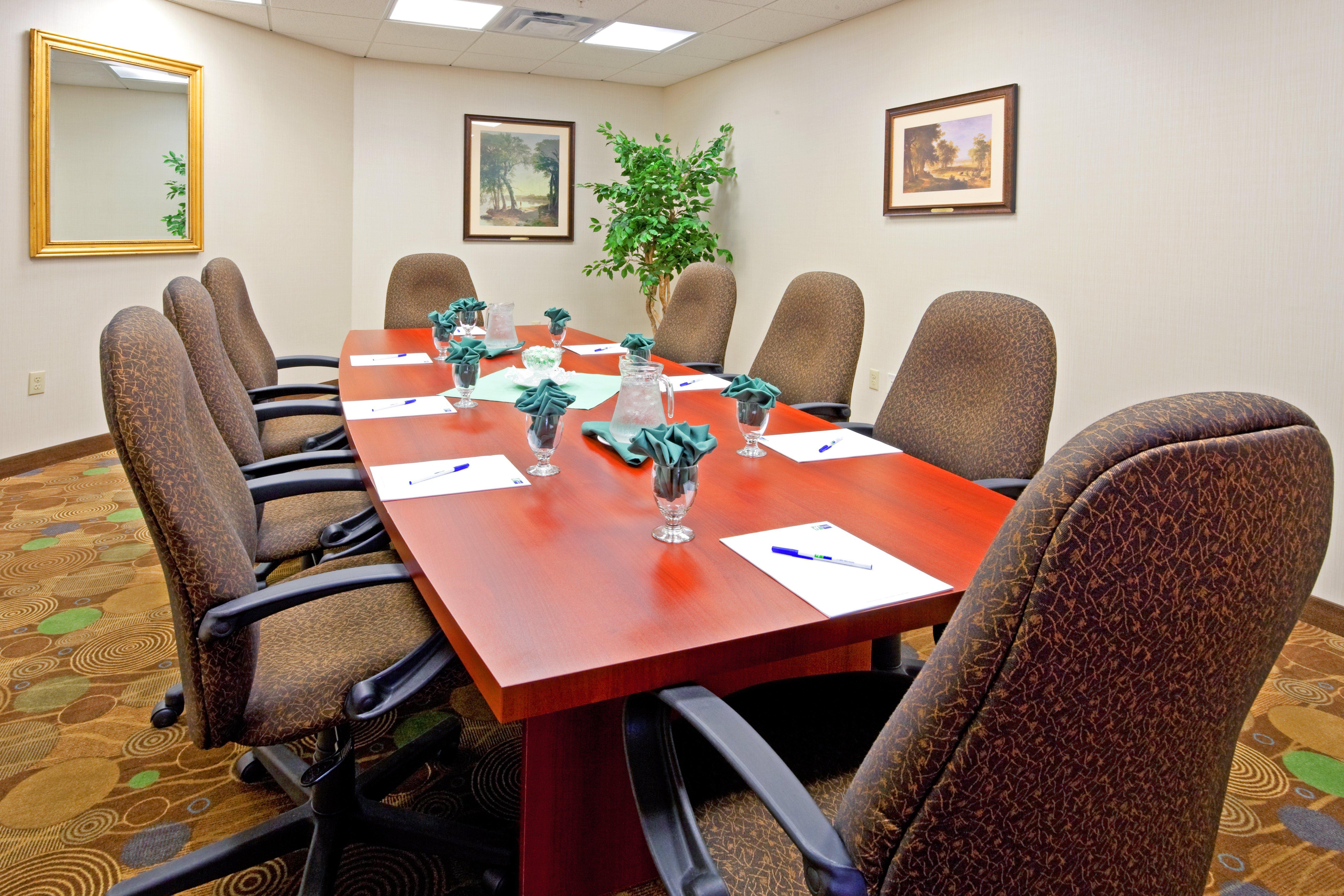 Holiday Inn Express & Suites Albany Airport Area - Latham By Ihg Exterior foto