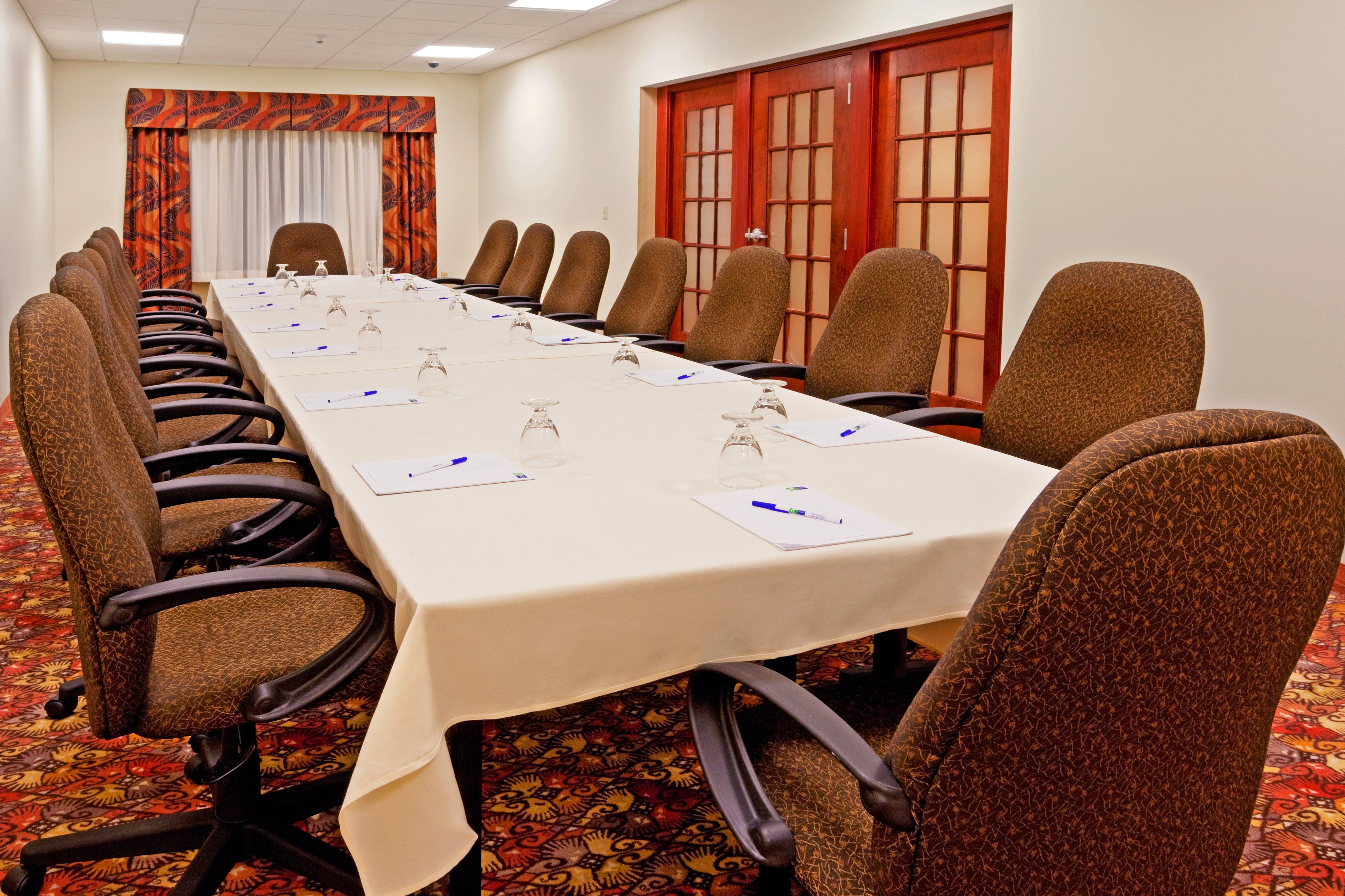 Holiday Inn Express & Suites Albany Airport Area - Latham By Ihg Exterior foto