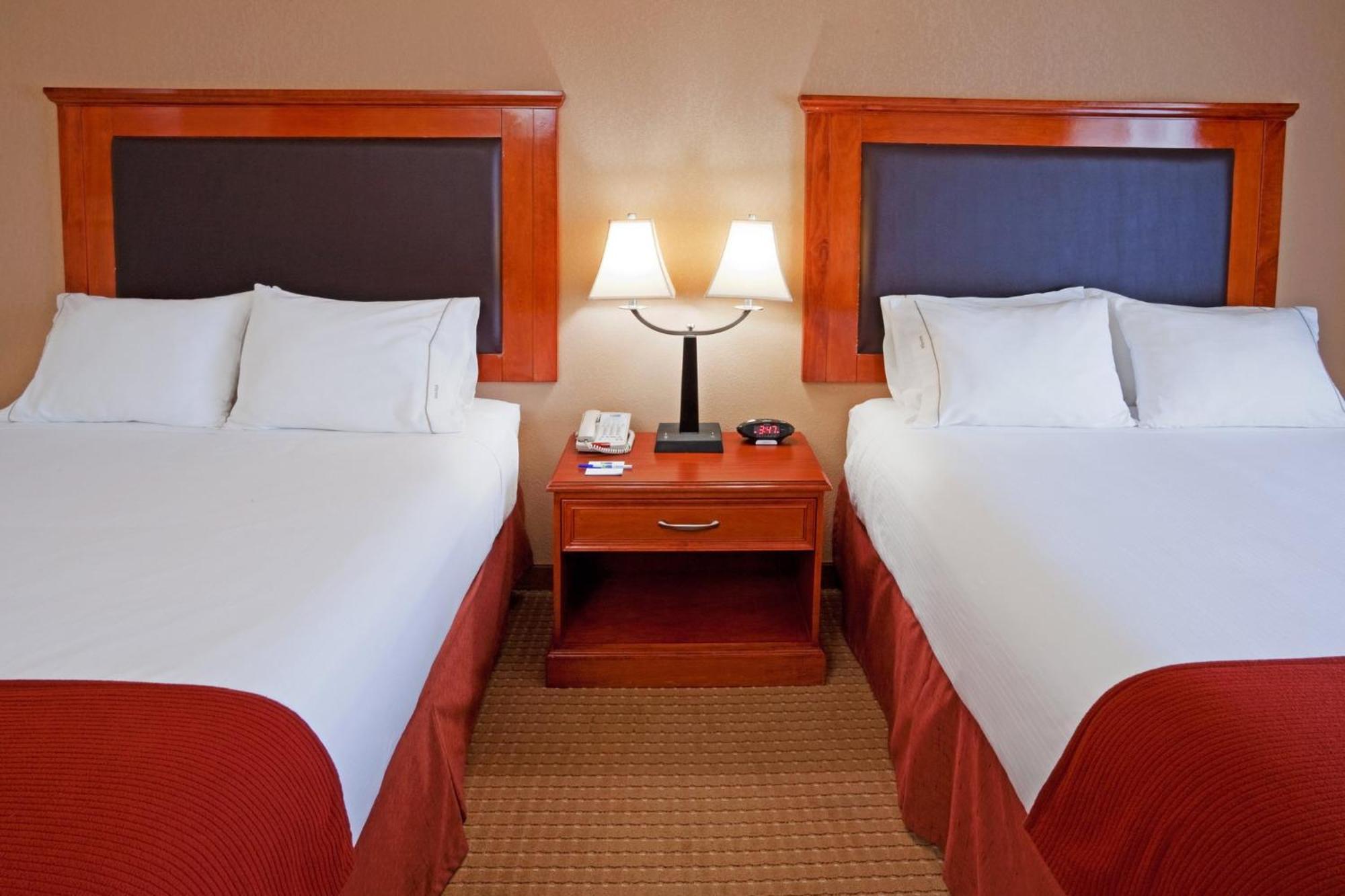 Holiday Inn Express & Suites Albany Airport Area - Latham By Ihg Exterior foto